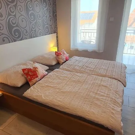 In - Balaton 44880 شقة *