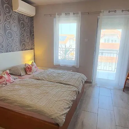In - Balaton 44880 Apartamento